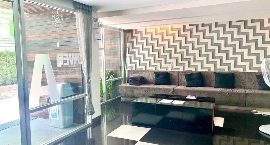 For sale studio condo in Bang Kapi, Bangkok