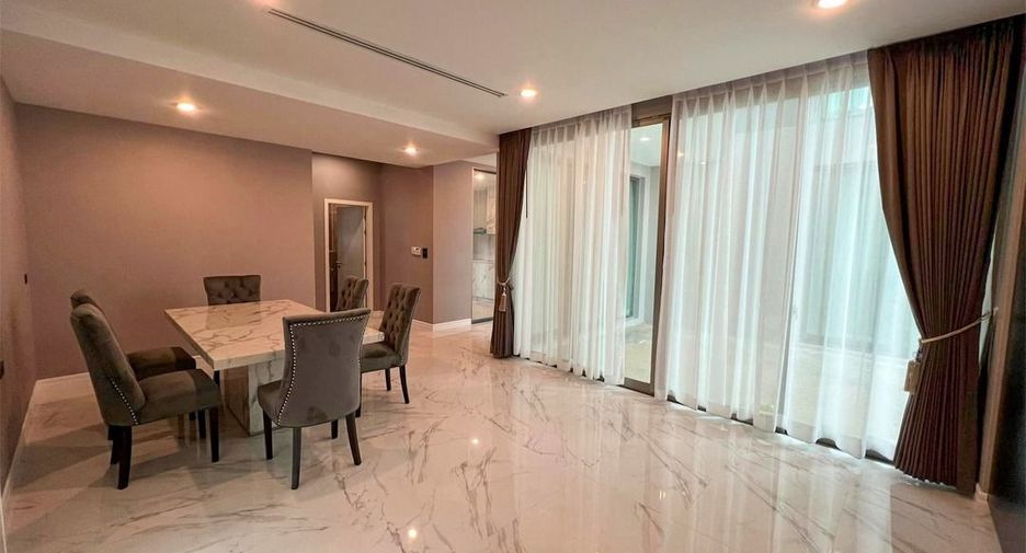 For sale 4 bedrooms house in Saphan Sung, Bangkok