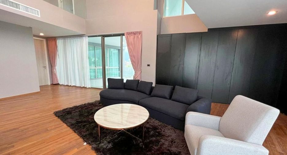 For sale 4 bedrooms house in Saphan Sung, Bangkok