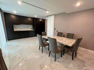 For sale 4 bedrooms house in Saphan Sung, Bangkok