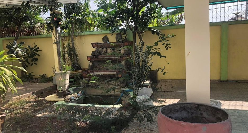 For sale 6 bedrooms house in Nong Khaem, Bangkok