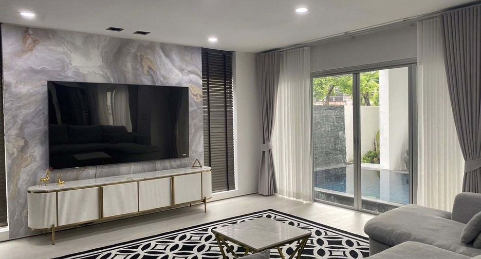 À vendre et à louer 5 chambres villa à Suan Luang, Bangkok