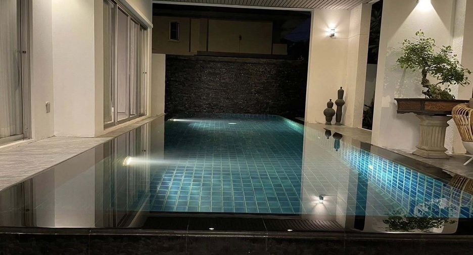 À vendre et à louer 5 chambres villa à Suan Luang, Bangkok