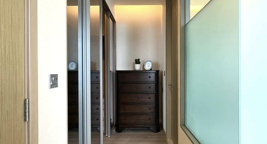 For rent 2 bedrooms condo in Watthana, Bangkok