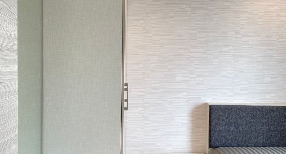 For rent 2 bedrooms condo in Yan Nawa, Bangkok
