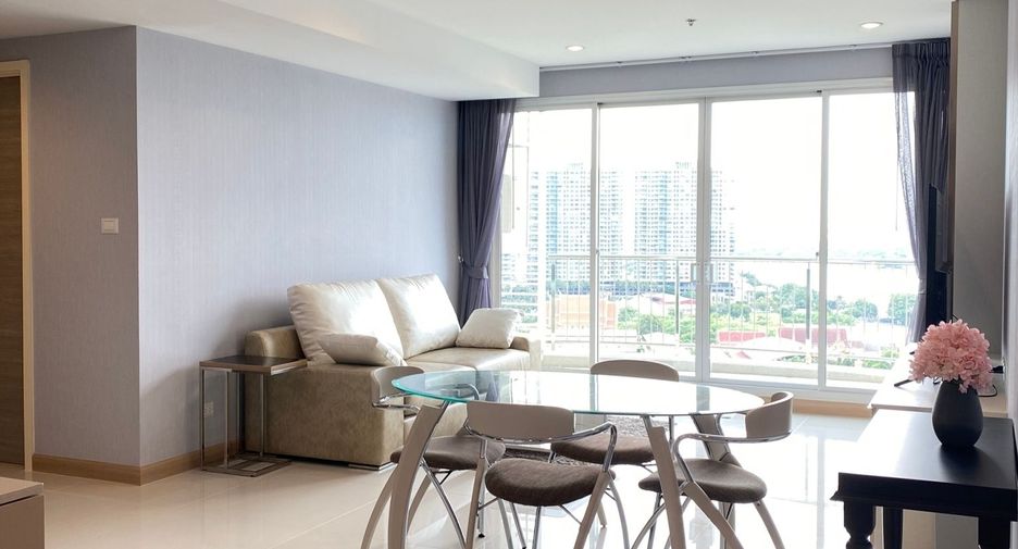 For rent 2 bedrooms condo in Yan Nawa, Bangkok