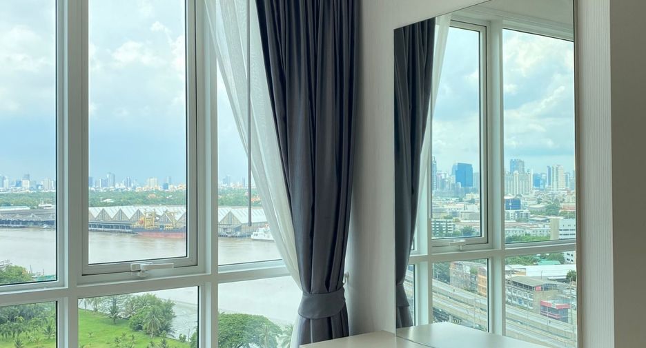 For rent 2 bedrooms condo in Yan Nawa, Bangkok