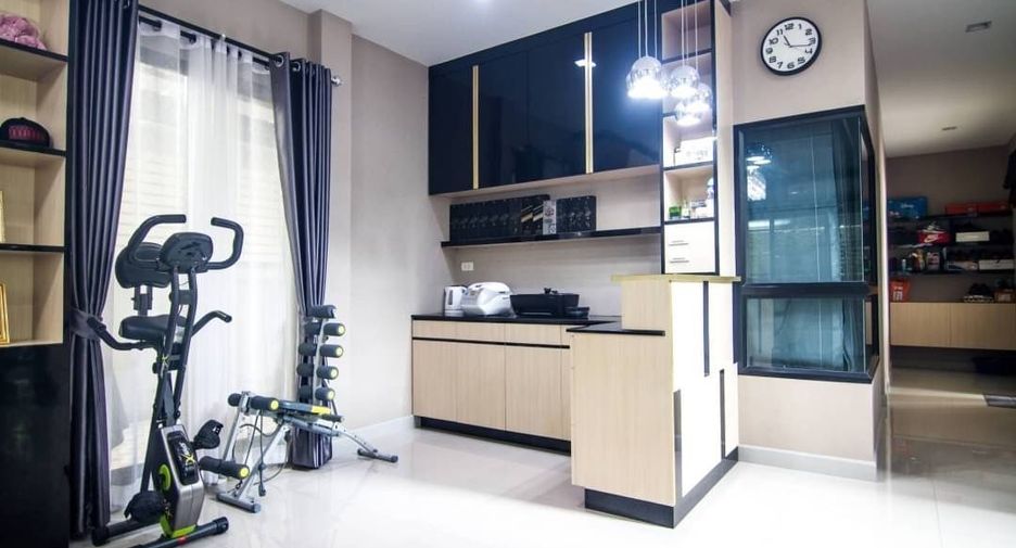 Casa en venta de 5 habitaciones en Khan Na Yao, Bangkok