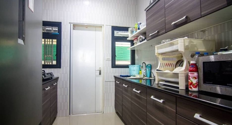 Casa en venta de 5 habitaciones en Khan Na Yao, Bangkok