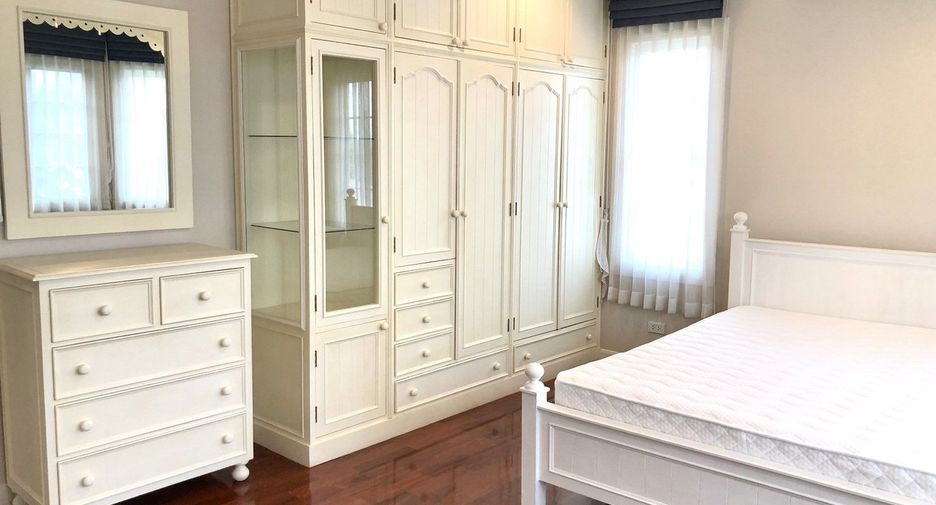 Haus zur Miete mit 4 Zimmer in Bang Na, Bangkok