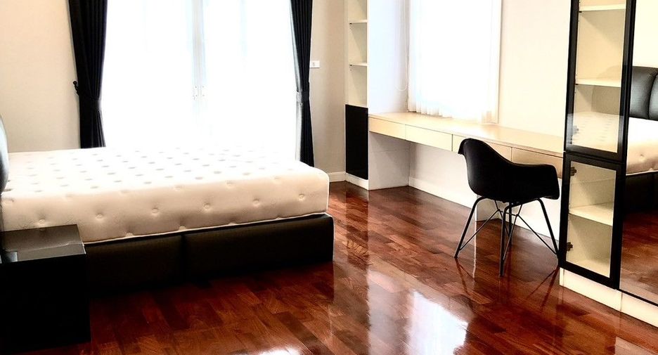 Haus zur Miete mit 4 Zimmer in Bang Na, Bangkok