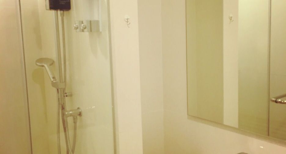 For rent 2 bedrooms condo in Phaya Thai, Bangkok