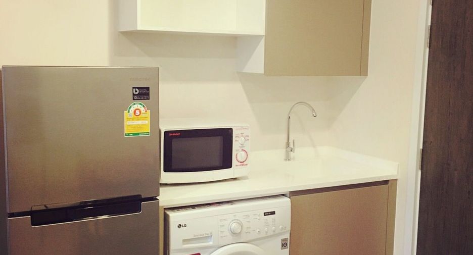 For rent 2 bedrooms condo in Phaya Thai, Bangkok