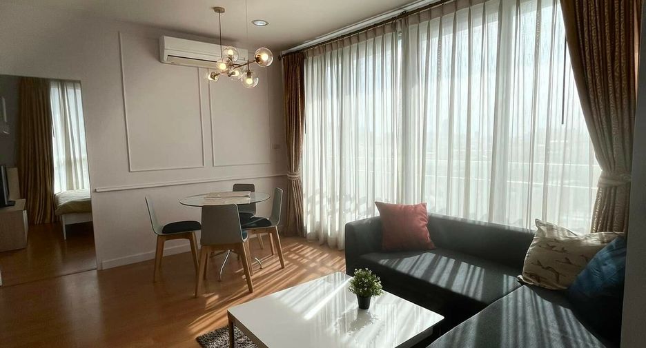 For rent 2 bedrooms condo in Phaya Thai, Bangkok