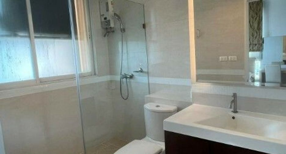 For rent 2 bedrooms condo in Phaya Thai, Bangkok