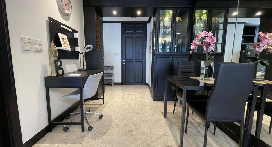 For rent 1 bed condo in Bang Rak, Bangkok