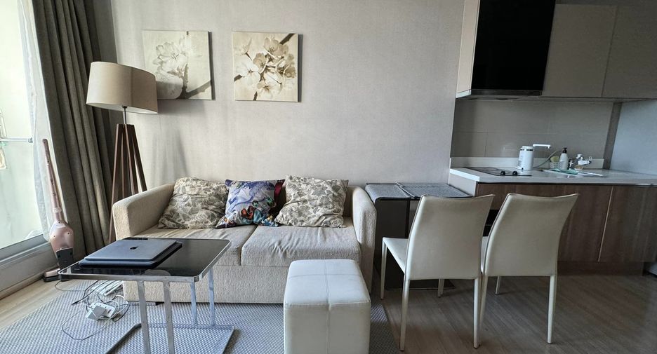 Condo en alquiler de 1 habitaciones en Sathon, Bangkok