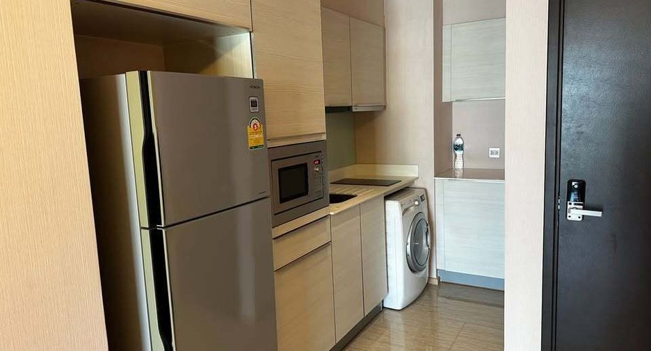 For rent 1 bed condo in Watthana, Bangkok