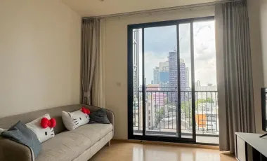 出售 和 出租 2 卧室 公寓 在 Watthana, 曼谷