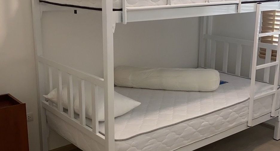 For rent 3 bedrooms townhouse in Prawet, Bangkok
