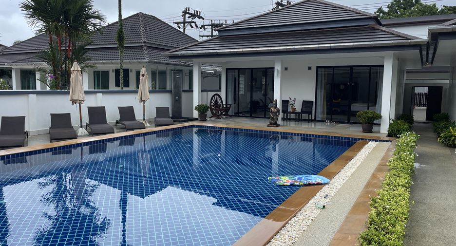 For sale 7 bedrooms villa in Thalang, Phuket