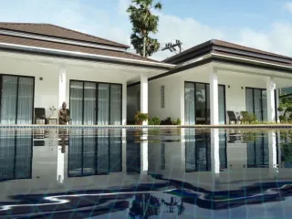 For sale 7 bedrooms villa in Thalang, Phuket