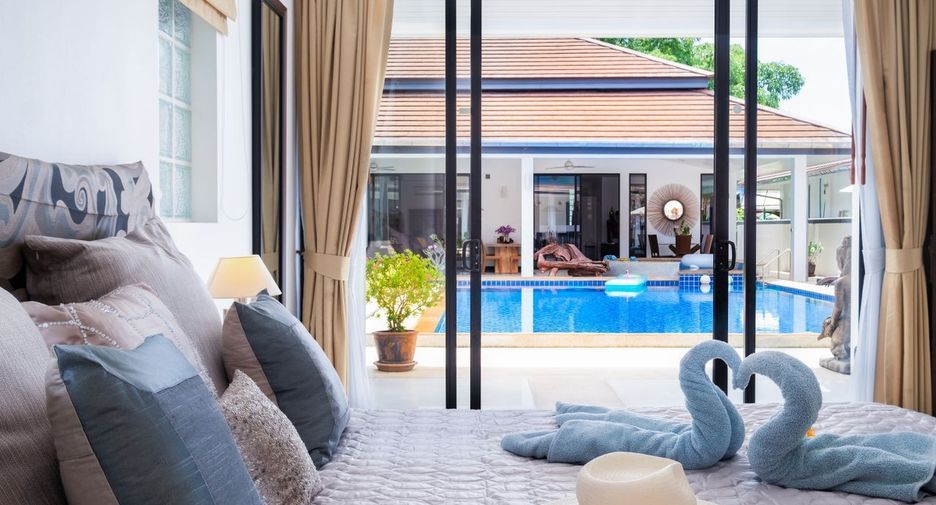 For sale 7 bedrooms villa in Thalang, Phuket