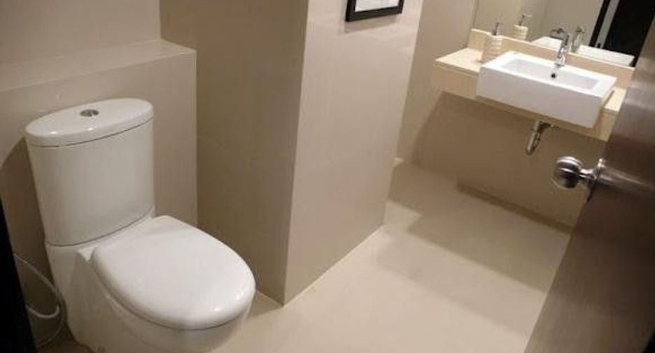 For rent 1 bed condo in Pathum Wan, Bangkok