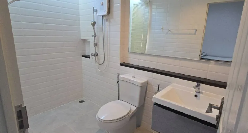 For sale 4 bedrooms house in Prawet, Bangkok
