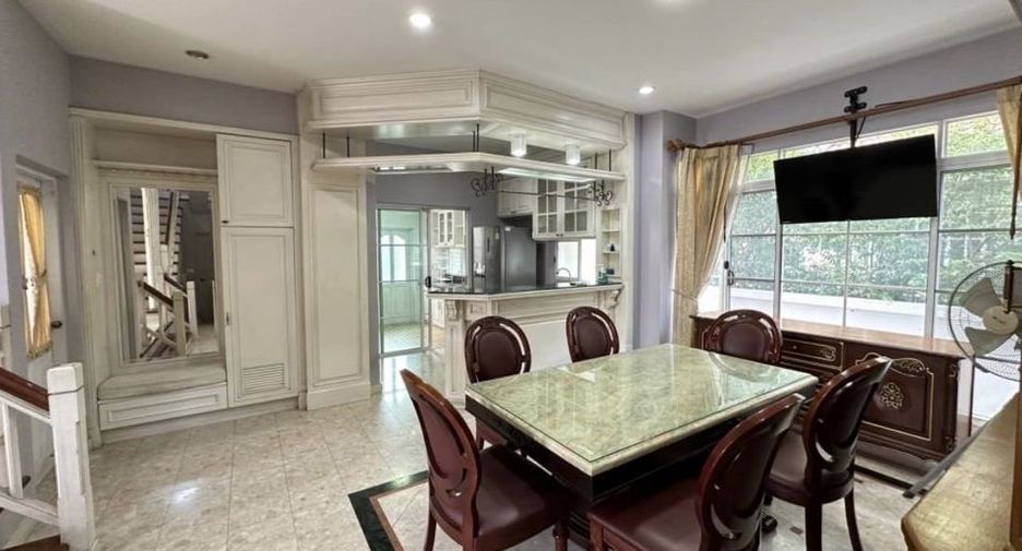 Haus zur Miete mit 4 Zimmer in Prawet, Bangkok