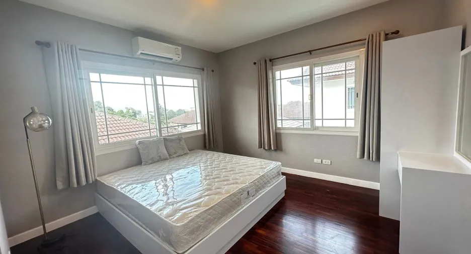 For rent 3 bedrooms villa in Mueang Phuket, Phuket
