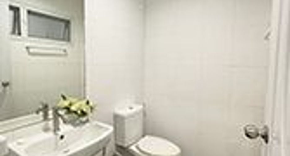 For rent 3 ベッドルーム townhouse in Saphan Sung, Bangkok
