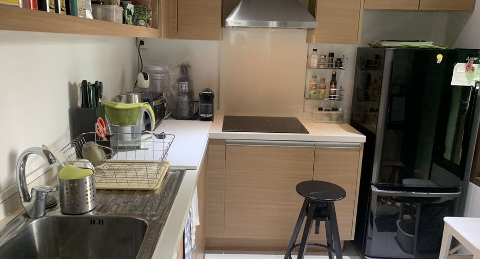 Продажа 3 спальни кондо в Кхлонг Тоеи, Бангкок