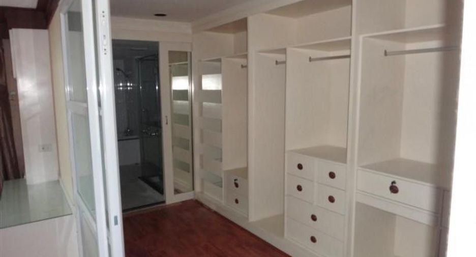 For rent 3 bedrooms condo in Watthana, Bangkok