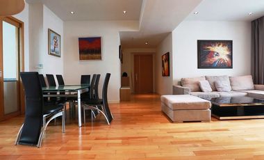 For rent 3 bedrooms condo in Khlong Toei, Bangkok