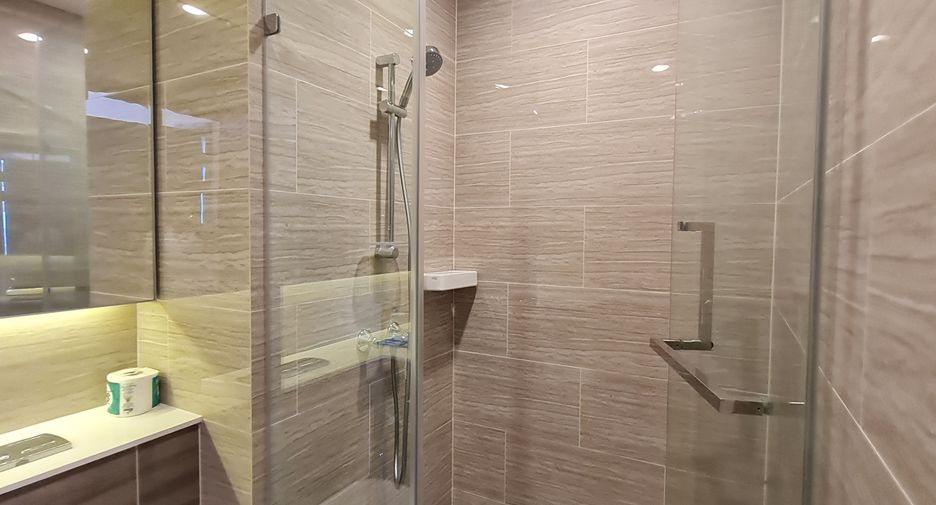 For rent 2 bedrooms condo in Bang Na, Bangkok