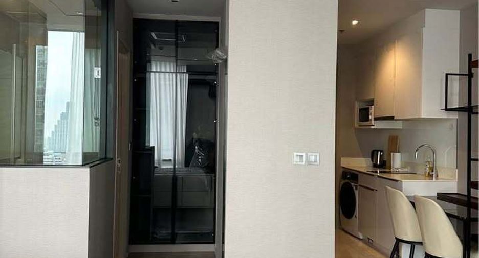 For rent 1 bed condo in Bang Rak, Bangkok