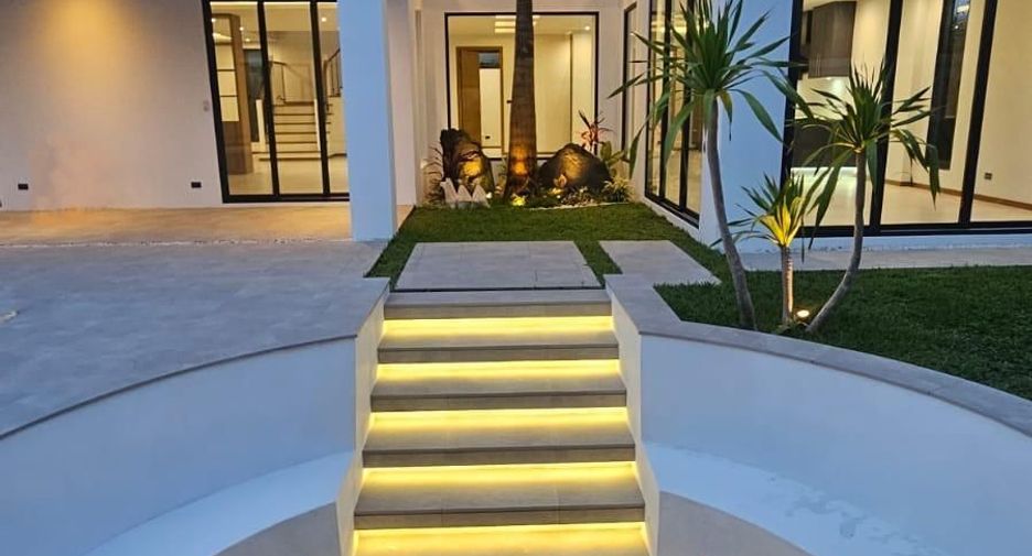 À vendre 4 chambres villa à Mueang Phuket, Phuket