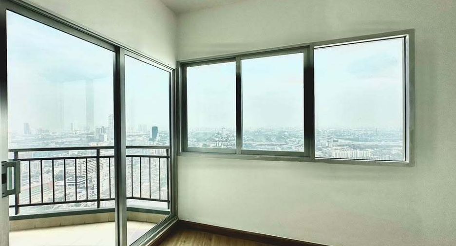 For sale 2 bedrooms condo in Watthana, Bangkok