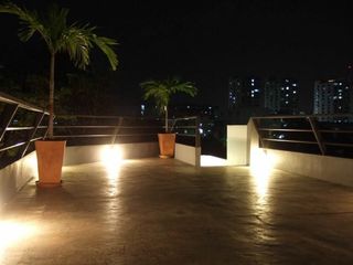 For sale 5 bedrooms house in Bang Kapi, Bangkok