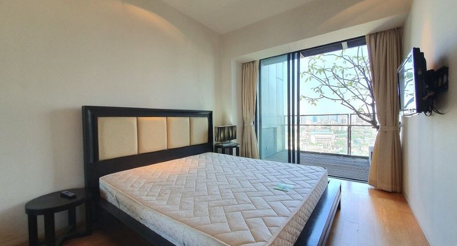 For rent 2 bedrooms condo in Sathon, Bangkok
