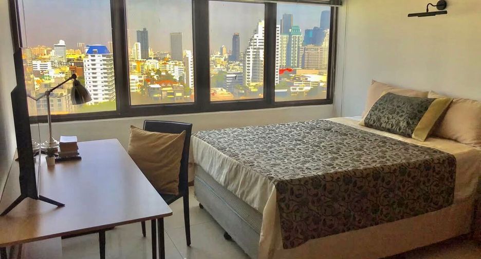 For sale and for rent 2 bedrooms condo in Watthana, Bangkok