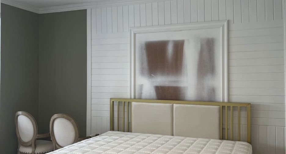 For rent 3 bedrooms townhouse in Yan Nawa, Bangkok