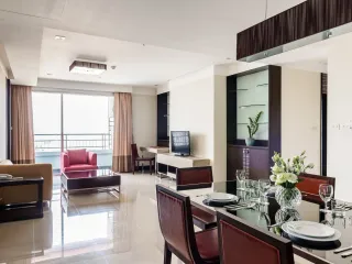 À louer 3 chambres appartement à Khlong Toei, Bangkok