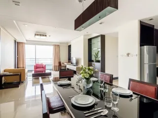 À louer 3 chambres appartement à Khlong Toei, Bangkok