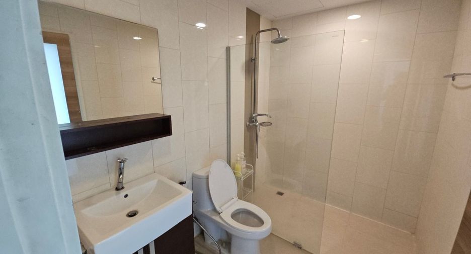 For sale 2 bedrooms condo in Watthana, Bangkok