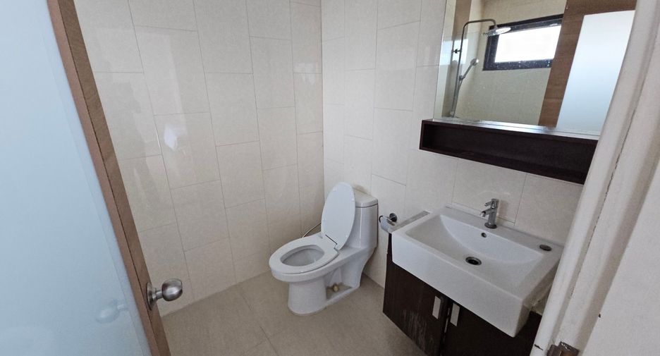 For sale 2 bedrooms condo in Watthana, Bangkok