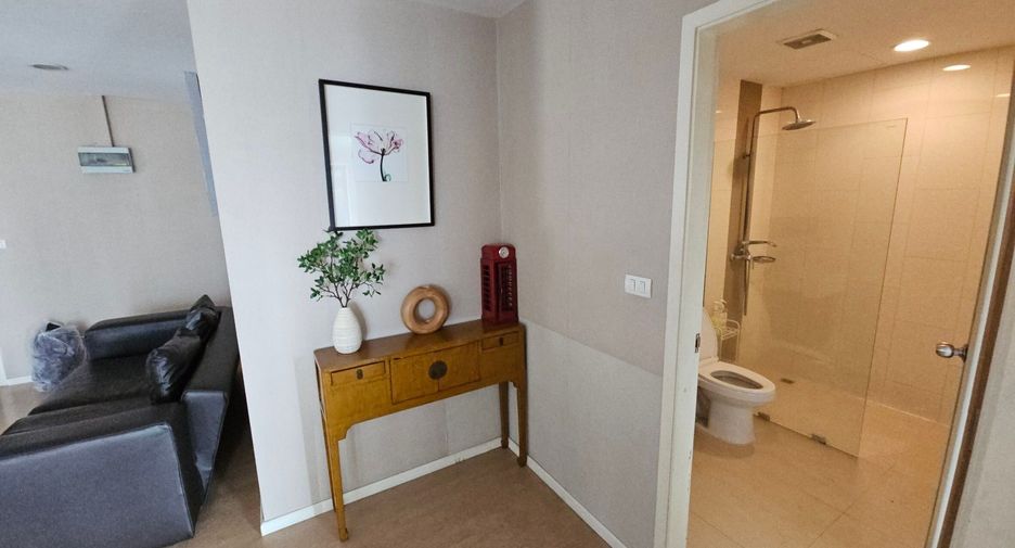 For sale 2 bedrooms condo in Watthana, Bangkok