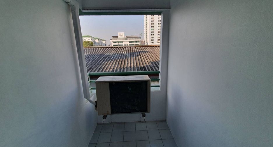 For sale 2 bedrooms condo in Bang Kapi, Bangkok