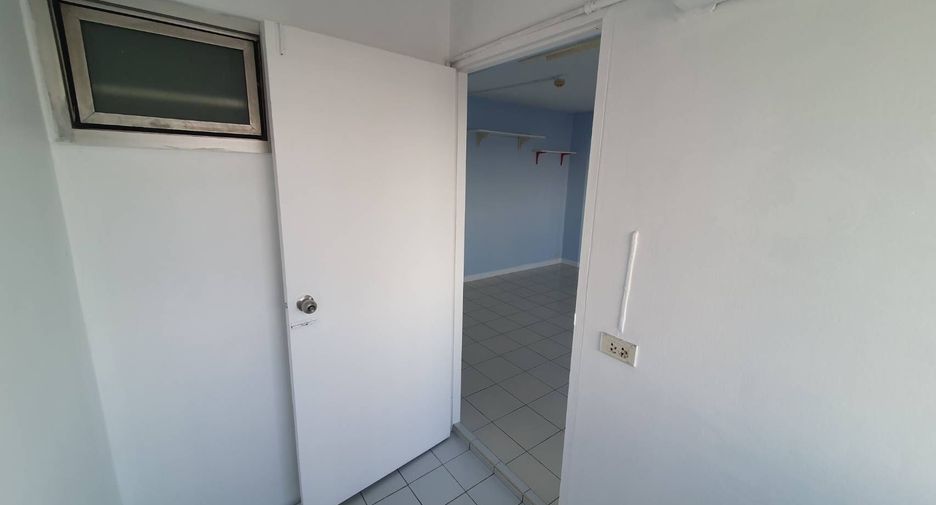 For sale 2 bedrooms condo in Bang Kapi, Bangkok